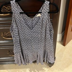 Cute blouse excellent condition